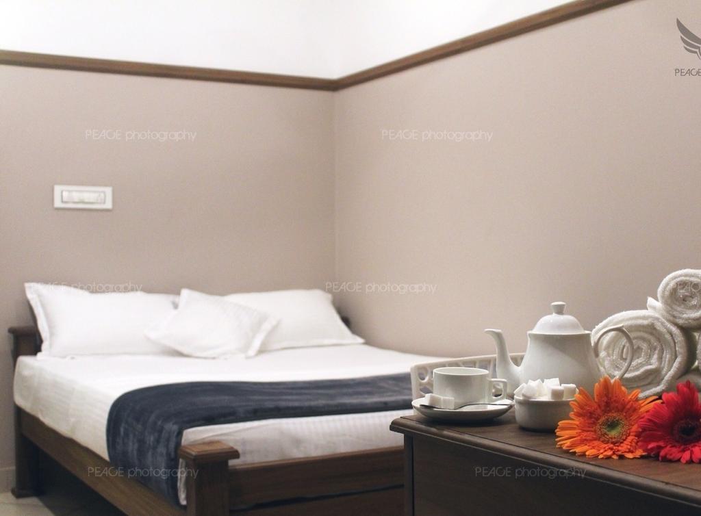 Hotel Icon Residencia Kalpetta Habitación foto