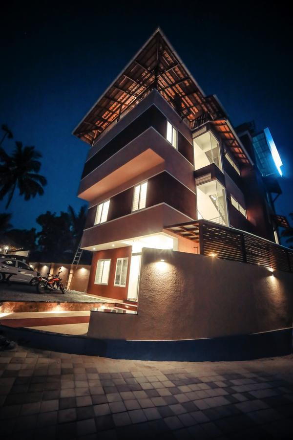 Hotel Icon Residencia Kalpetta Exterior foto